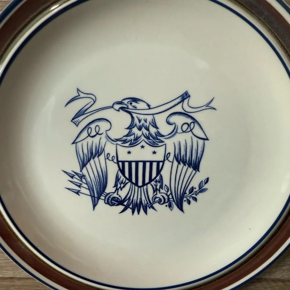 SALEM STONEWARE Georgetown Eagle Dinner Plate
